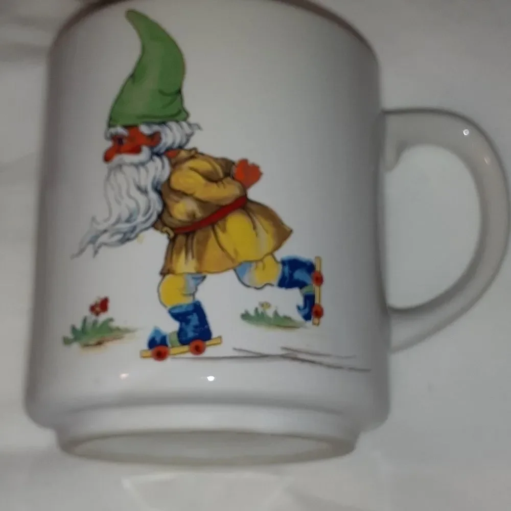 Vintage Set of 4 Sporting Elves‎ Gnomes Mugs Cups